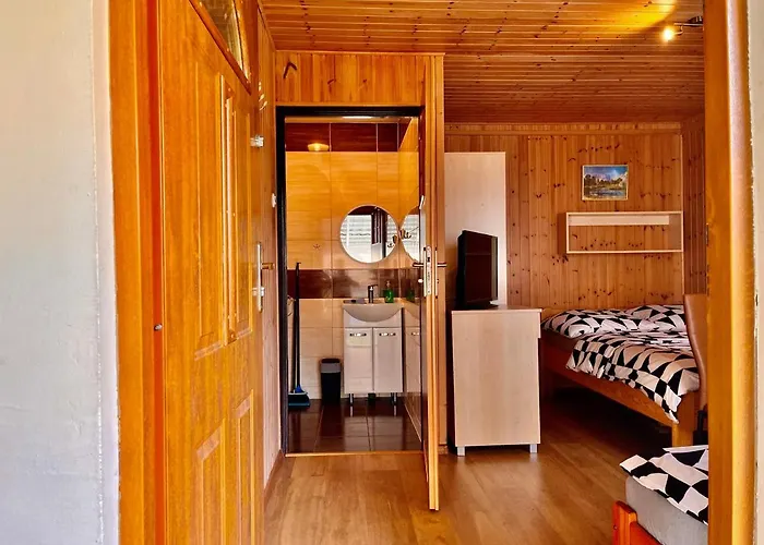 Nad Klifem تشوستش